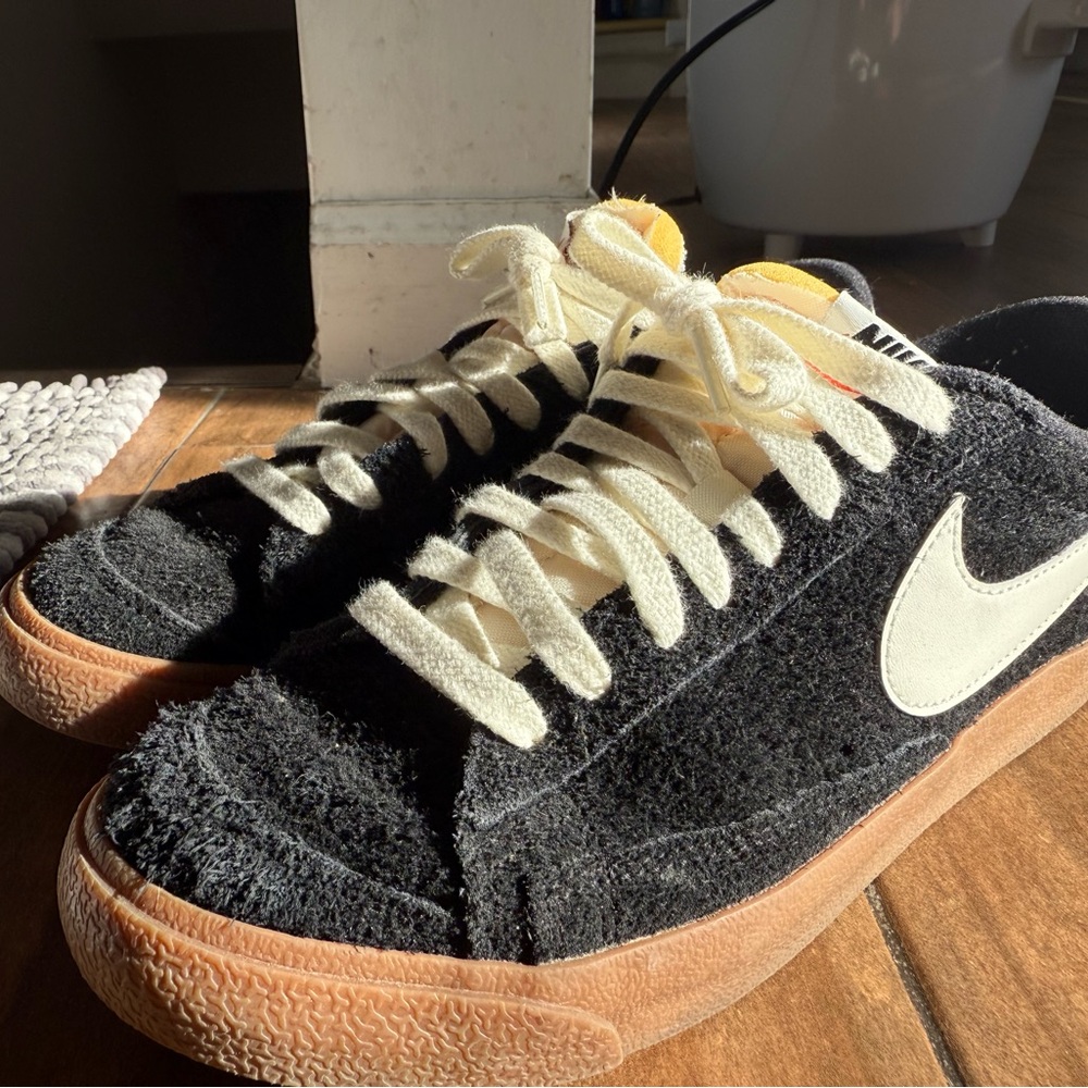 Nike Black and White Sneakers with Gum Sole